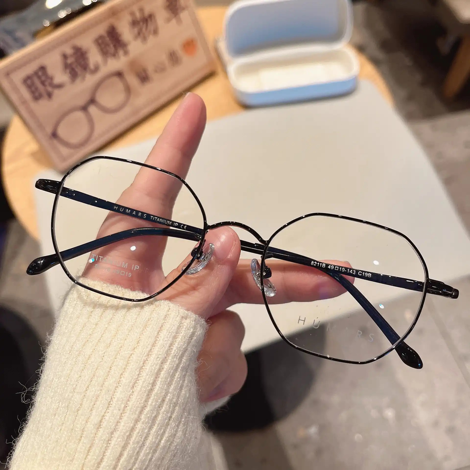 The cover picture of the next content